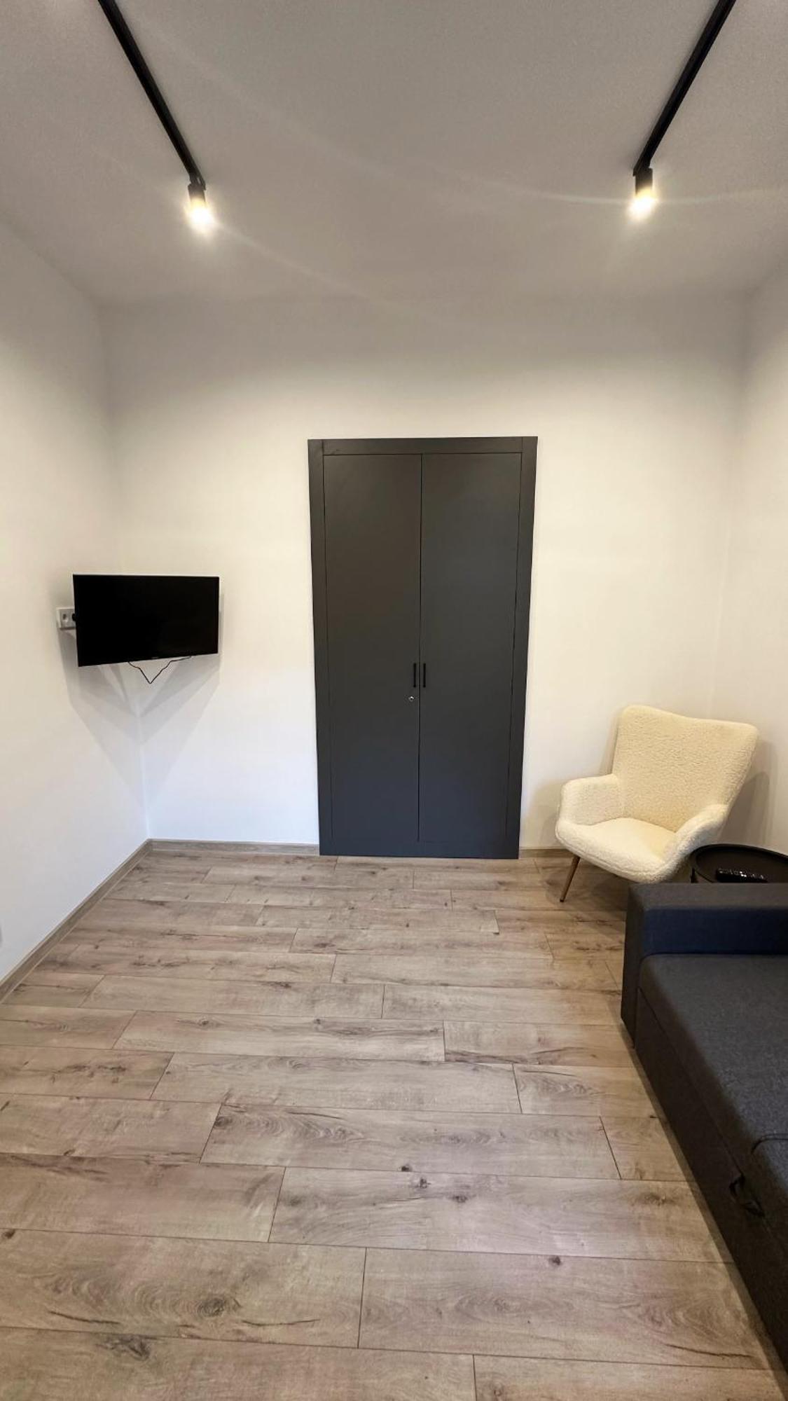 Apartment Vip Virmenska Street Львів Екстер'єр фото